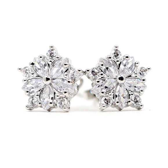 18k Gold Dipped White Topaz Earrings Studs - Picture 7 of 7